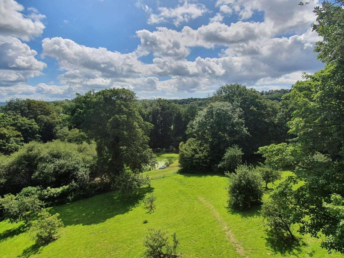 Budget Stay, In Lovely Private Setting With Rustic Charm, Log Burner, Fire Pit, Campers Kitchen & Eco Loo No Bedding Supplied Narberth Dış mekan fotoğraf