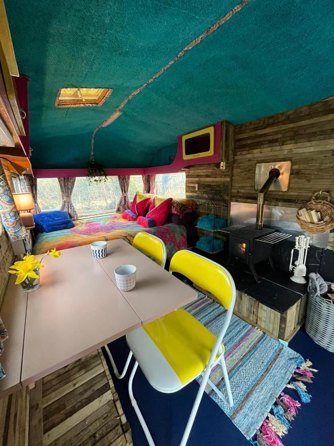 Budget Stay, In Lovely Private Setting With Rustic Charm, Log Burner, Fire Pit, Campers Kitchen & Eco Loo No Bedding Supplied Narberth Dış mekan fotoğraf